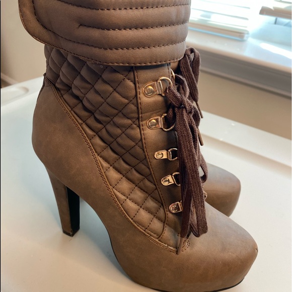 Fall Boots! - Picture 1 of 5